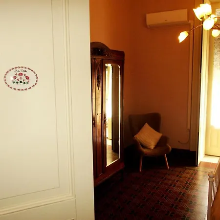 Diletta Oasi Bed and Breakfast Κατάνια